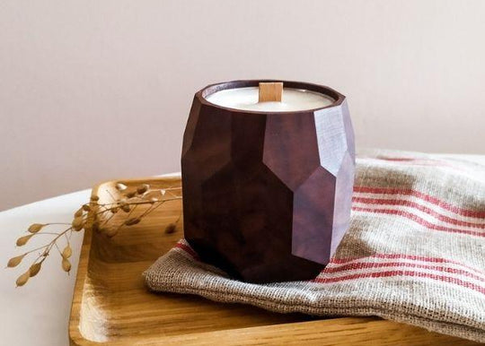 DIY Soy Candle In a Wooden Pot