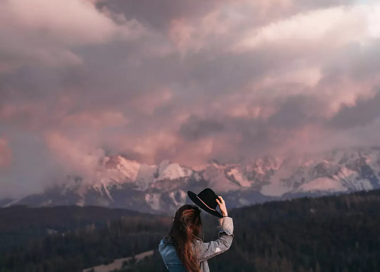Being close to nature makes us feel alive. Interview with Sara Pawlikowska-Starzyk - Oakywood
