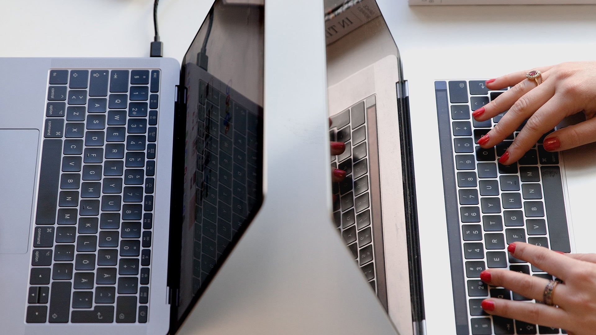 Remotely working parents: the benefits, drawbacks, differences, and the work-life balance