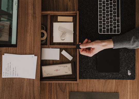 How to organize desk drawers properly: a modular system for stationery, cables, and small tech