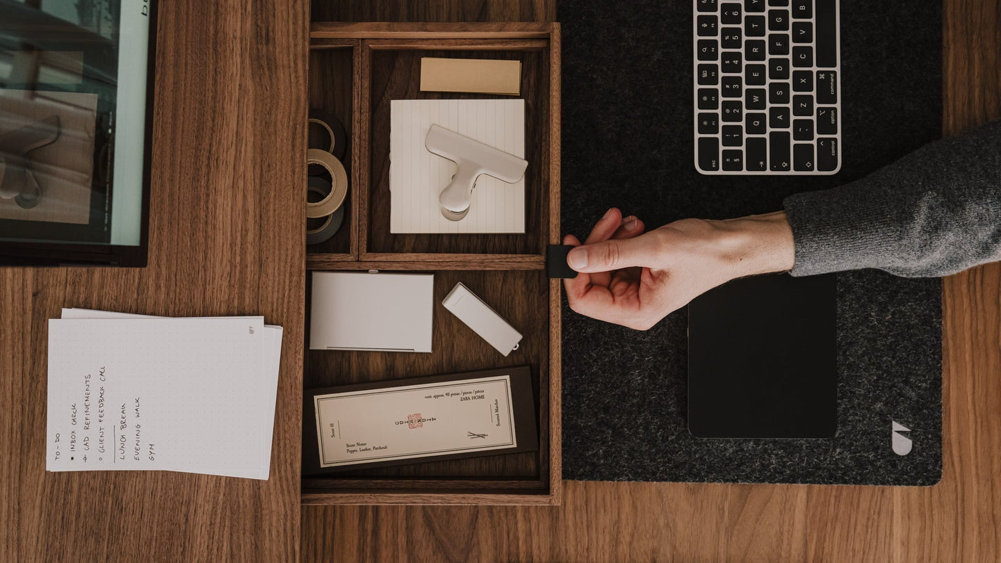 How to organize desk drawers properly: a modular system for stationery ...