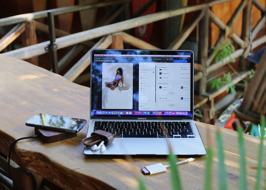 Your desk in a bag – a digital nomad’s essentials