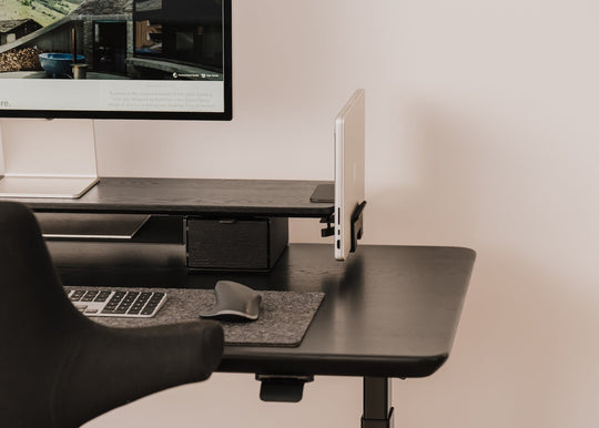 How deep should a desk be? (60 vs 70 vs 80 cm)