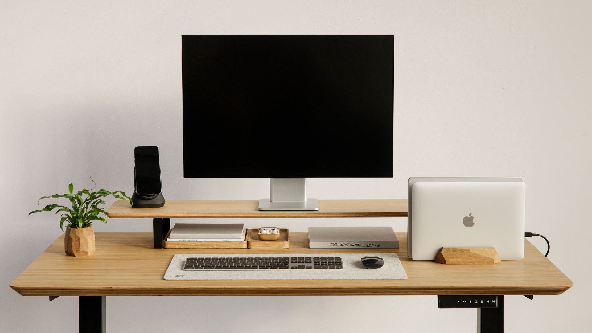 4 Home Office Essentials to Complete Your Workspace