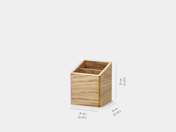 Wooden planter with dimensions on a white background | oak