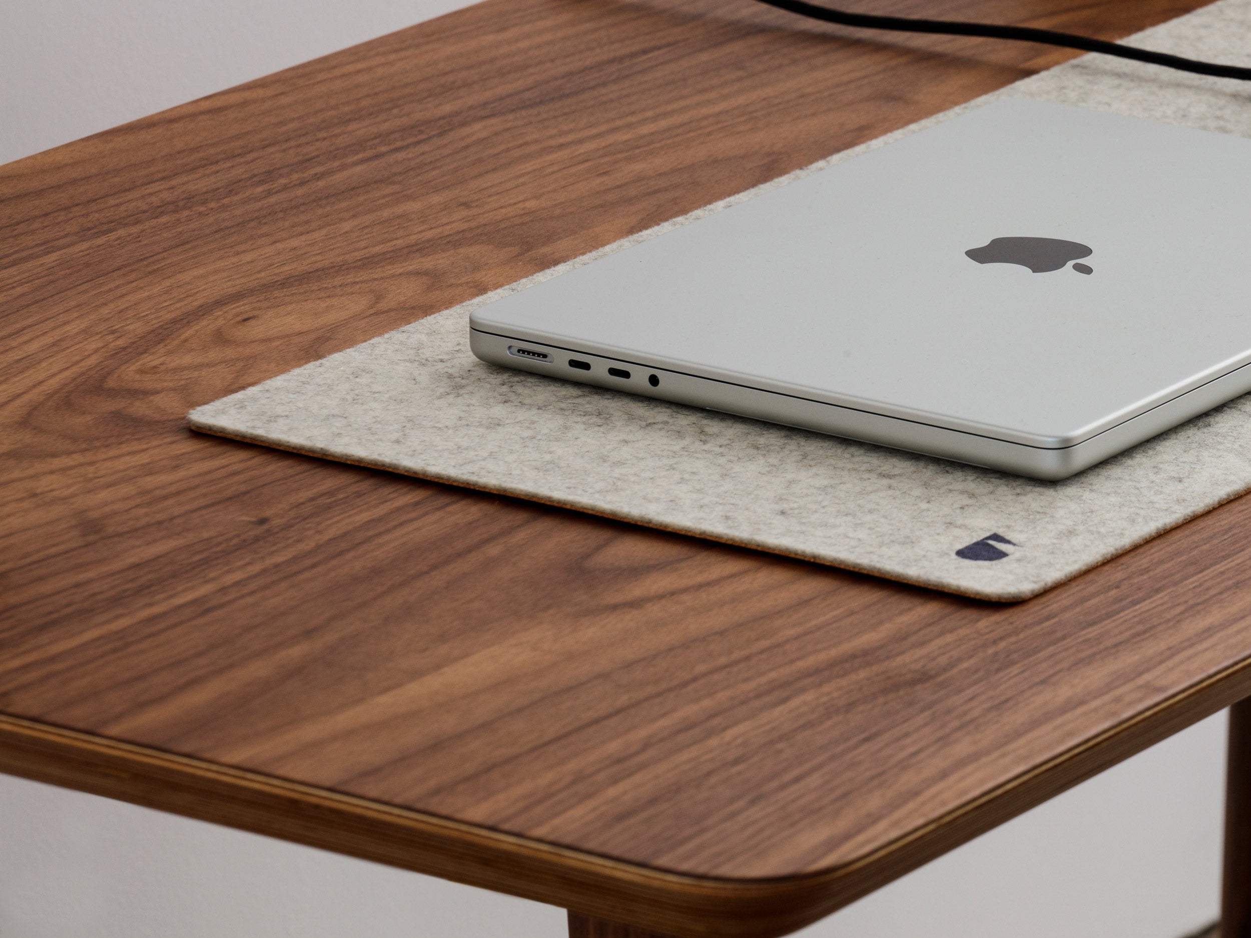 oakywood walnut veneer desk structure | walnut veneer, , 
