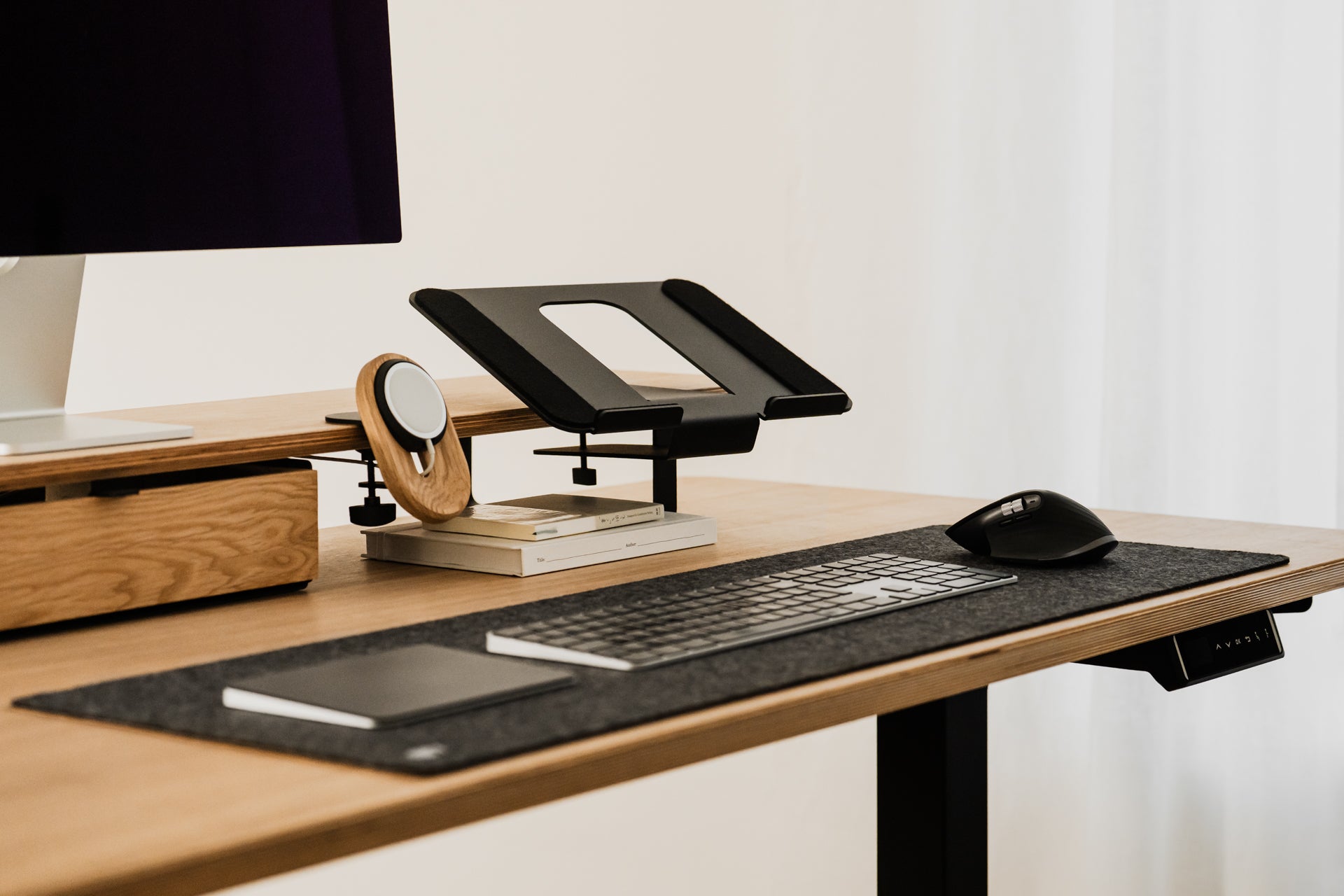 Laptop Mount for Desk Shelf clamp-mounted | Oakywood.shop