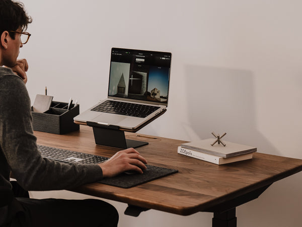 Oakywood Laptop Riser | walnut,