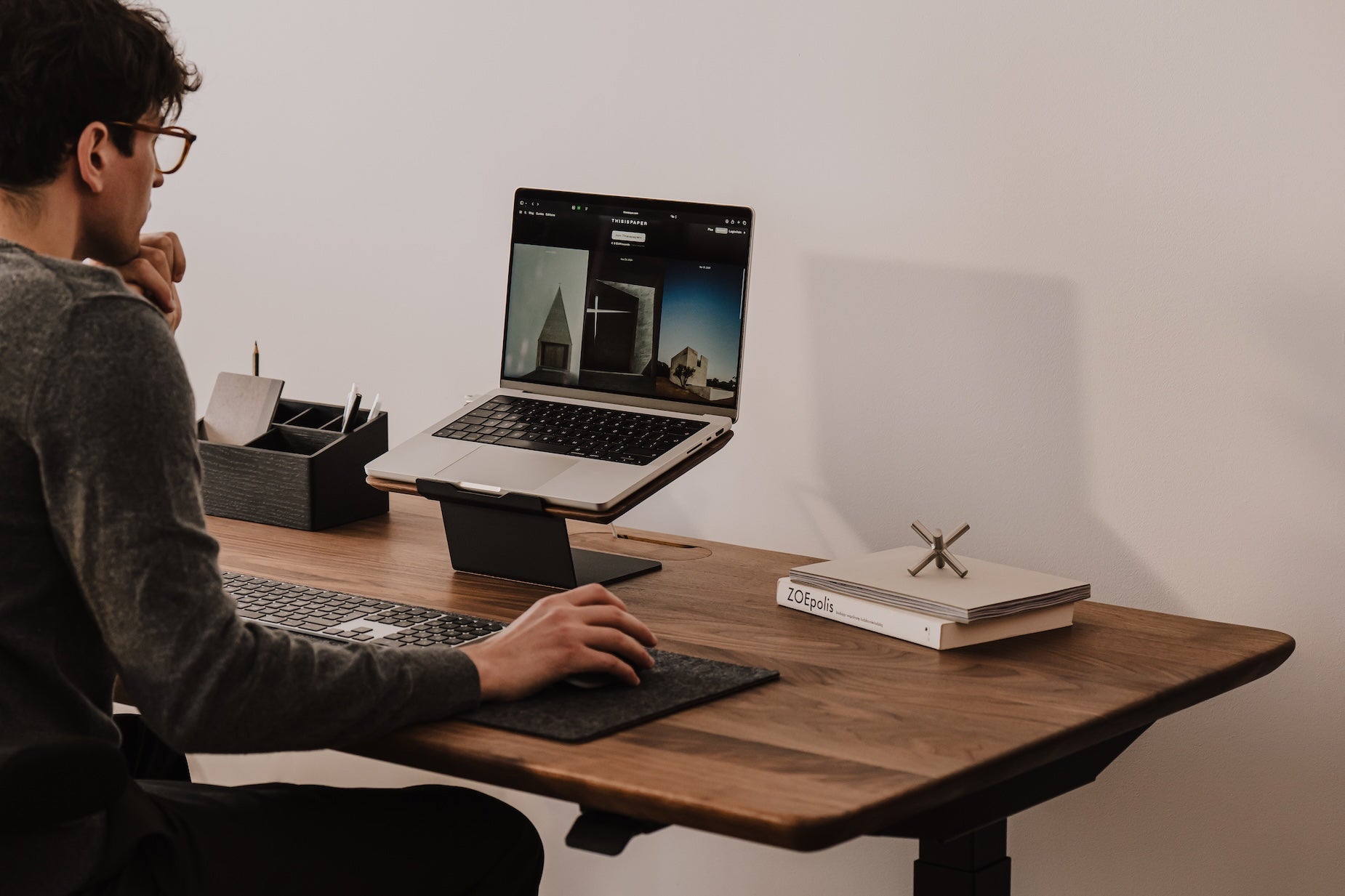 Oakywood Laptop Riser | walnut,