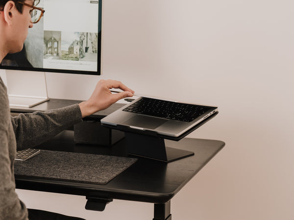 Oakywood Laptop Riser | black,