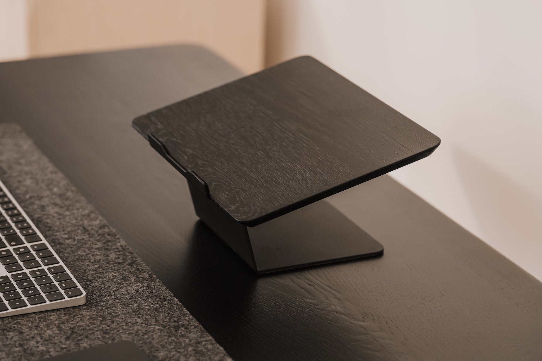 Oakywood Laptop Riser | black,