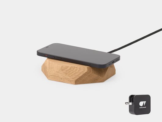 oak Geometric Charging Pad with US plug | oak, US/CA (Adapter type A)