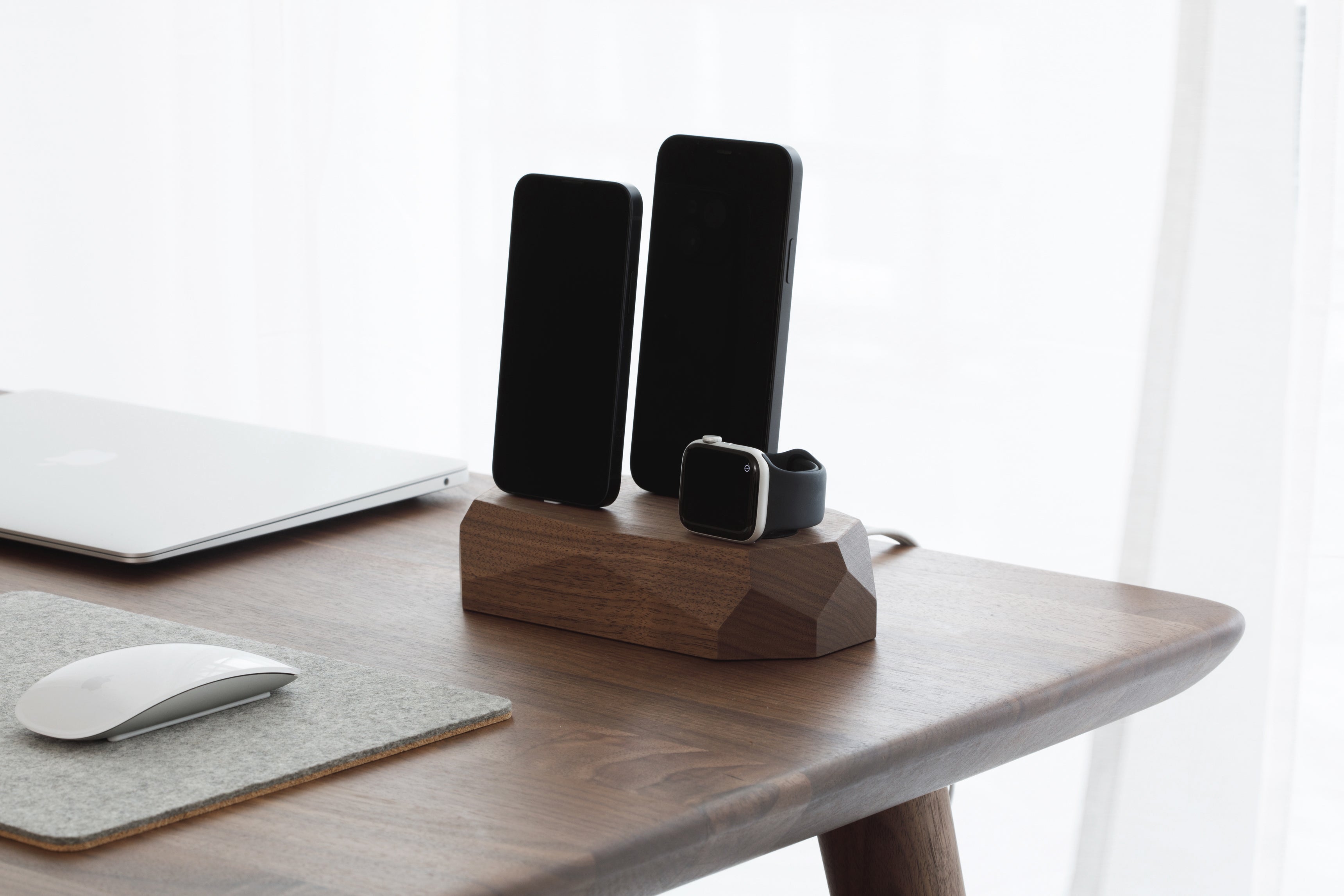 Oakywood Charging Station - Thumbnail 3