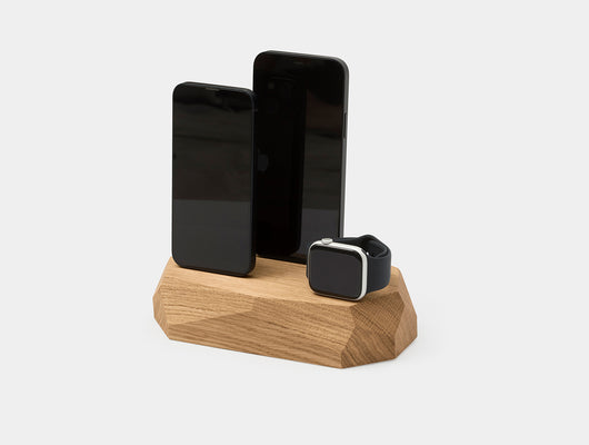 Oakywood Triple Dock in oak – sleek oak dock for organizing and charging multiple devices | oak,