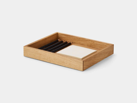 Oakywood Valet Tray in oak – functional wooden tray for decluttering your desk | oak, medium