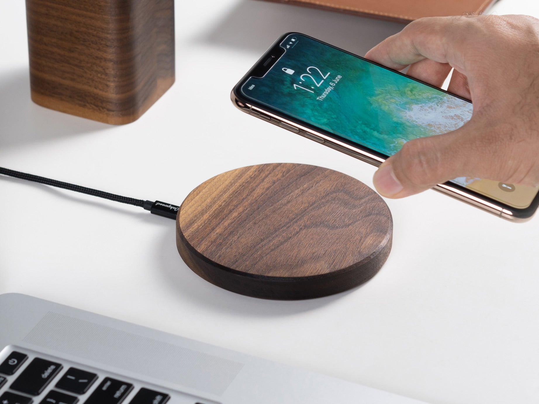 Slim Charging Pad - Wooden Qi Charging Station | Oakywood.shop